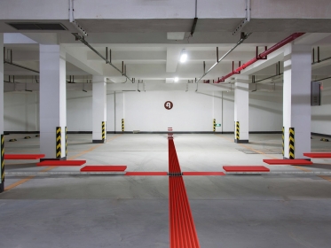 Jednoduchá instalace kompozitních odpařovacích žlabů