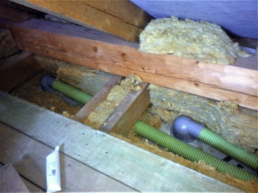 Rozvody instalované v podkroví