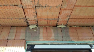 Obr. 18: Špatně (nasucho) osazené překlady