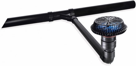 Obr. 2: Střešní vpust s potrubím z HDPE napojená na sběrné potrubí přes odbočku 45 °