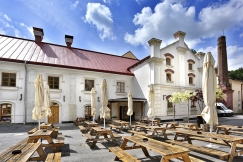 Nádvoří dnes slouží nejen pro hostinec, ale i pro společenské akce, jako jsou například masopust, posvícení nebo Svatováclavský hudební festival