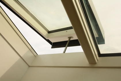 H1 – neviditelné automatické otvírače střešních oken Solara