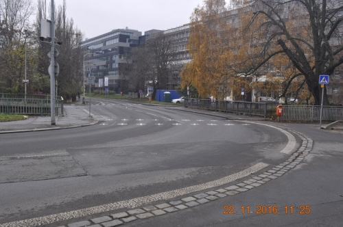 Obr. 20: První LED cyklopřejezd v ČR, Praha 8 – Elsnicovo náměstí