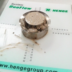 Obr. 8: Anhydrit pred skúškou konzistencie – rozliatia