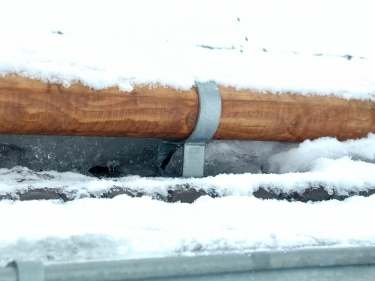 Sněhová zábrana s kulatinou