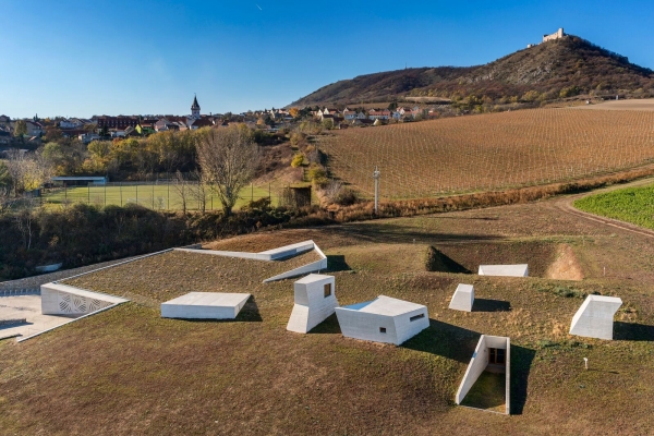 Archeopark Pavlov, autoři Radko Květ a Pavel Pijáček