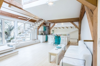 Dům pro spisovatelku v Čechách (Emergenative Architecture, 2015)