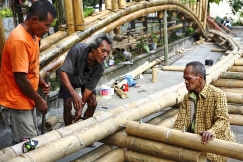 Obr. 8: Sestavování konstrukce