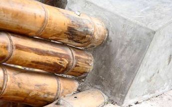 Obr. 12: Dobetonovaná patka – osazení konstrukce