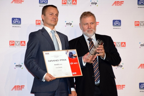Přebírání ocenění Grand Prix For Arch 2017 za nejlepší výrobek