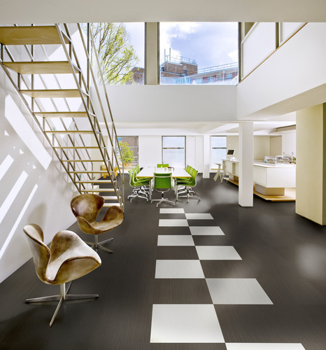 Ekologická elastická podlaha Upofloor, kolekce Xpression Stripes, dekor Dark Grey dolce