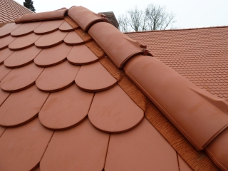 Pálená krytina Opál od firmy Bramac na střeše zámku v Teplicích nad Metují