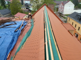 Pálená krytina Opál od firmy Bramac na střeše zámku v Teplicích nad Metují