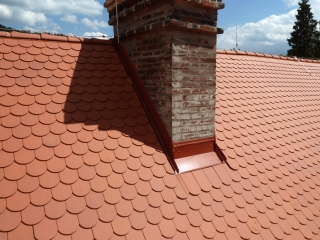 Pálená krytina Opál od firmy Bramac na střeše zámku v Teplicích nad Metují