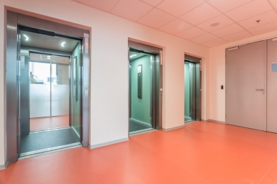 Triplex – tři výtahy umístěné v jedné šachtě