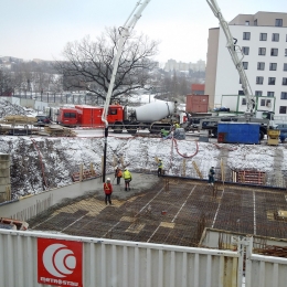 Obr. 1, 2: Zimní betonáž