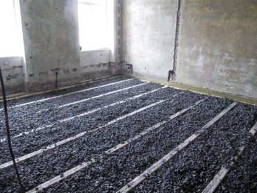 Obr. 8: Násyp z pěnového skla frakce 16–32 mm