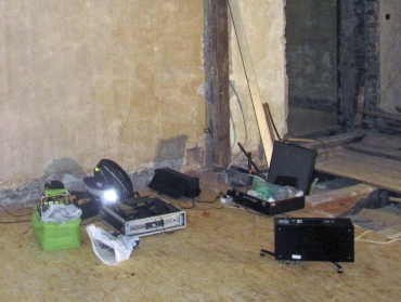 Obr. 10: Přístroje na měření kročejového útlumu a vzduchovou průzvučnosti.Tým z brněnského VUT FAST vedli Ing. Zuzana Fišarová, Ph.D., a doc. Ing. Karel Šuhajda, Ph.D.