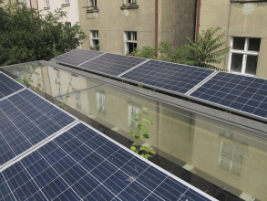 Fotovoltaické panely a světlík