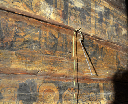 Obr. 12, 13: Termoelektrické snímače měřící teplotu vzduchu v interiéru [4]