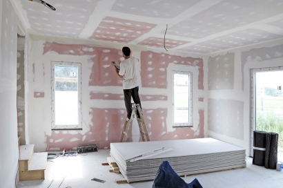 V rodinných domech pro vylepšení akustického komfortu se nejčastěji používají desky RED Piano. Bonusem je pak vyšší požární odolnost.