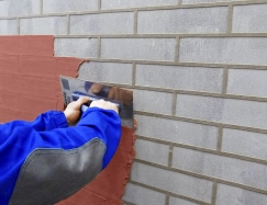 Natažení omítky do šablony