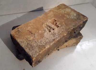 Obr. 6: „Fantovka“, výrobce Adolf J. Fanta, cihelna Louny (zal. 1895 – znárodněna 1948)