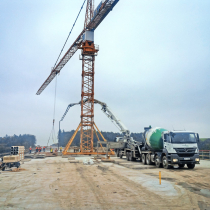 Obr. 6, 7: Betonáž mostovky