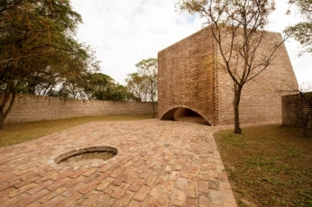 Kaple sv. Bernarda (La Playosa, Argentina), foto Nicolás Campodónico