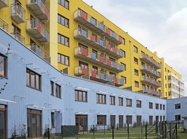 Obr. 8: Pohled na zadní stranu domu