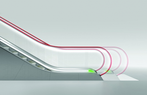 Díky zkrácení konců balustrád o 325 mm došlo k úspoře místa, navíc podařilo zmenšit celkovou šířku eskalátoru o 75 mm