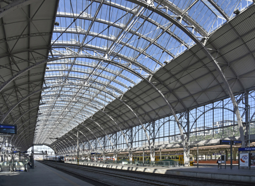 Obr. 4: Rekonstrukce střech nástupišť Hlavního nádraží v Praze