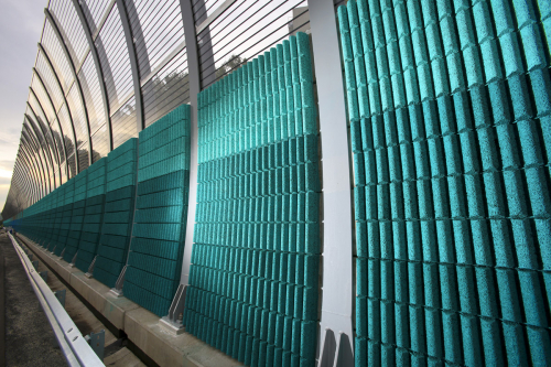 Obr. 11: Ul. 5. května – protihluková bariéra Praha 4