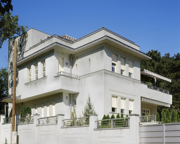 Povrch fasády po několika letech od realizace