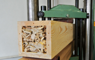 Obr. 6: Zkouška na trhacím stroji