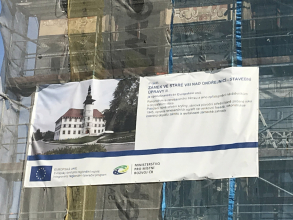 Opravy renesančního zámku ve Staré Vsi nad Ondřejnicí s použitím tašek Bramac