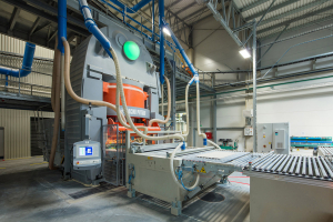 Lasselsberger otevřel v Chlumčanech novou výrobní linku na velkoformátovou dlažbu RAKO