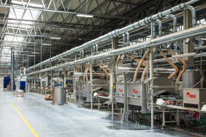 Lasselsberger otevřel v Chlumčanech novou výrobní linku na velkoformátovou dlažbu RAKO