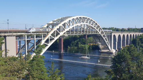 New steel deck old Arsta Bridge, Švédsko