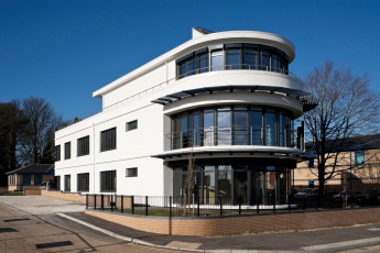 Omítka StoLotusan na objektu Beechwood Business Park Offices, Dover, Anglie