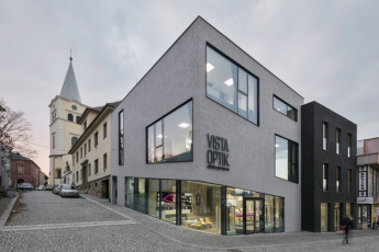 Polyfunkční dům Vista Optik, Valašské Meziříčí – Miroslav Pospíšil