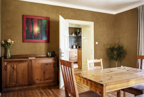 Interiéry s příčkami z nepálených cihel Heluz Nature Energy s hliněnou omítkou