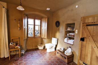 Interiéry s příčkami z nepálených cihel Heluz Nature Energy s hliněnou omítkou