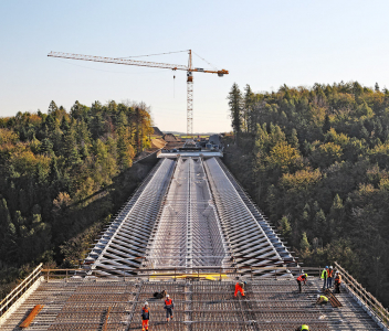 Obr. 8: Závěrečné pole před betonáží mostovky