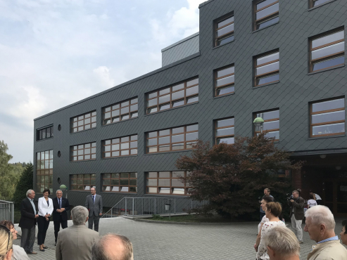 Liberecká škola pro znevýhodněné studenty dostala fasádu z titanzinku