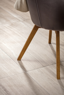 Podlahová série Alba je doplněná o výrobky ve formátech 60x120 cm, popřípadě 80x80 a 40x80 cm