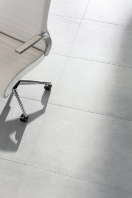 Podlahová série Extra je doplněná o výrobky ve formátech 60x120 cm, popřípadě 80x80 a 40x80 cm