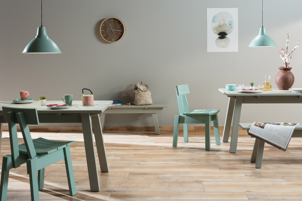 Série Saloon má vzhled dřeva