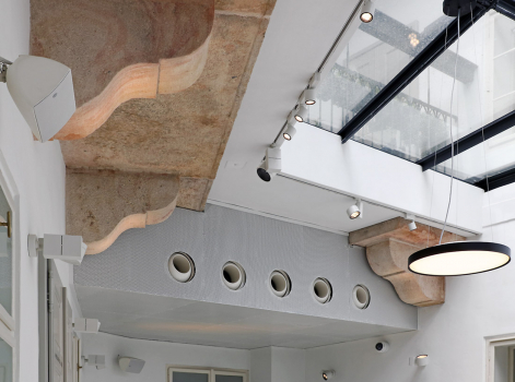 Obr. 11: Výústky vzduchotechniky