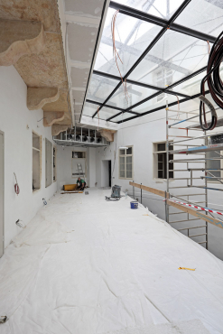 Obr. 6: Vložené patro krátce po instalaci pavlače